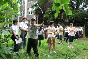 学校訪問で弓道を体験(東京学芸大学附属高等学校)