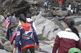 4/3 大川の滝屋久島で一番大きい落差88mの大川の滝 日本の滝百選にも選ばれている