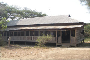 ミャンマーの小学校(外観)