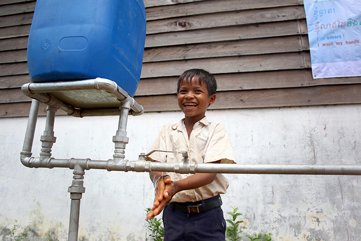 子どもたちが暮らす村へ給水施設を設置