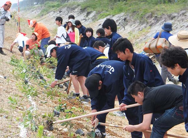 「地球にやさしいエンジニア」を目指し 共感の輪を拡げる環境活動