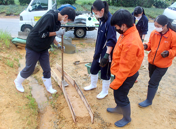 ~乾燥地の塩害抑制研究と沖縄の赤土流出抑制活動~